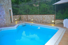 Гостиница Giardini Di Capodimonte Apartment  Неаполь